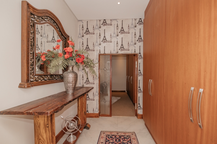 4 Bedroom Property for Sale in Baronetcy Estate Western Cape